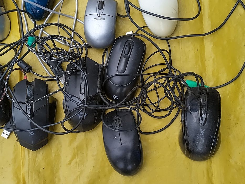 23 шт Компьютерные мышки цена за все  компьютерные мыши