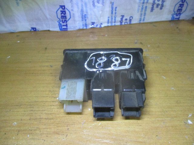 Comando / botão / interruptor multifunções HONDA Concerto Sedan (HWW_)