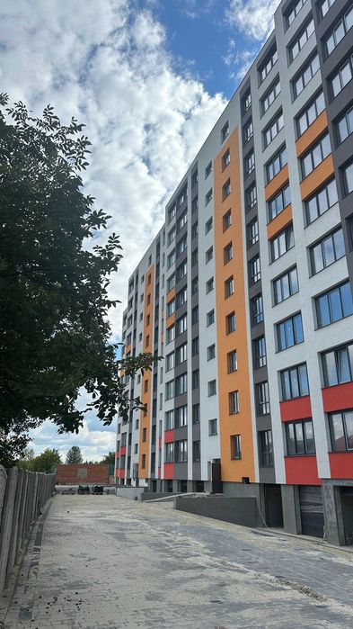 Продаж просторої 2кім.квартири в готовому будинку