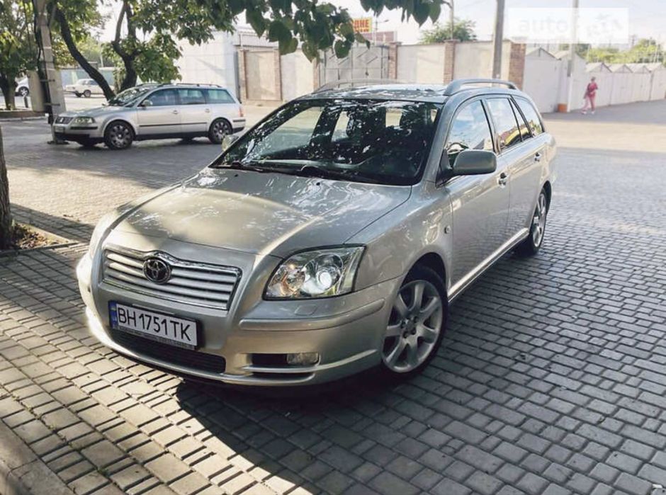 Продам Toyota Avensis 2003 р.  2.0 бензин