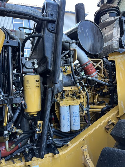 Фронтальний навантажувач Caterpillar 966 2017 рік