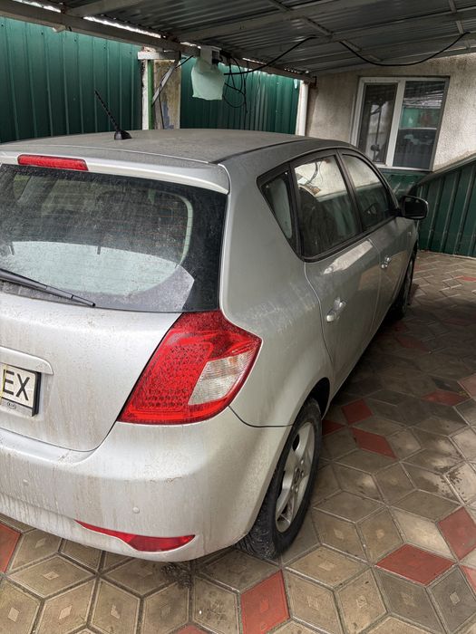 Продам kia ceed 2011 1.4