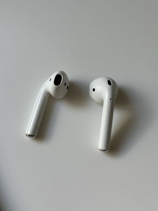 Навушники Apple AirPods with Charging Мб Case A2031 оригінал