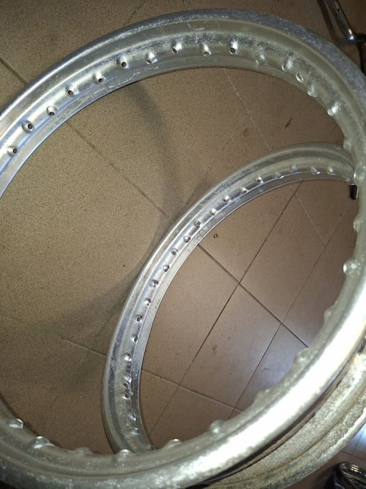 Ladne proste obrecze rawki 3.00-18" wsk 125,175 shl m11 m17 gazela
