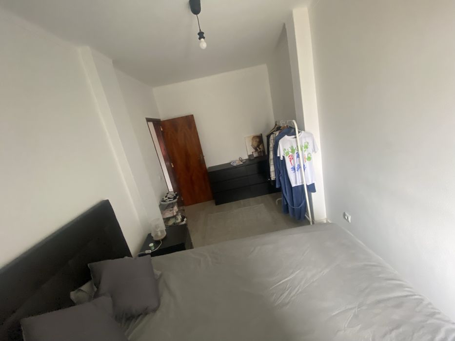 Alugo apartamento T2 / mobilado , em setubal