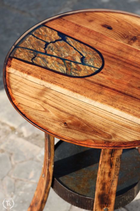Mesa Artesanal em Carvalho de Barril Antigo e Pedra Xisto - Peça Única