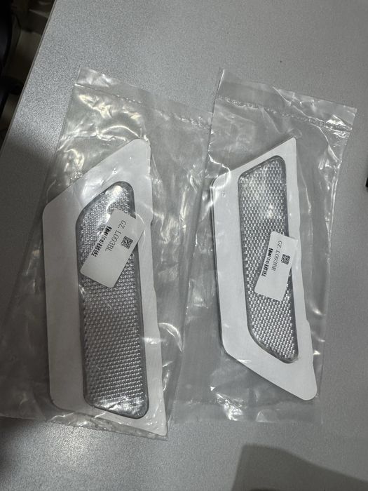 Катафот переднього бампера Audi A4 B9