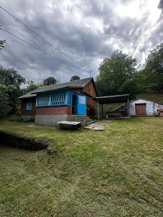 Продам житловий дерев’яний будинок із садом, 25 соток, с.Дермань Друга