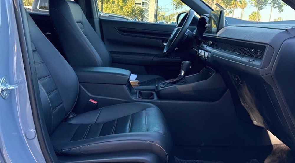 Honda CR-V Hybrid Sport-L      2024