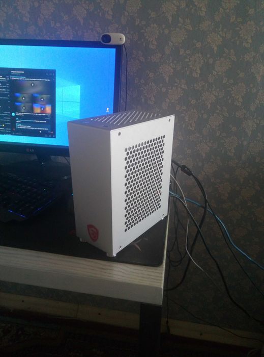 Настольный компьютер формата Mini ITX