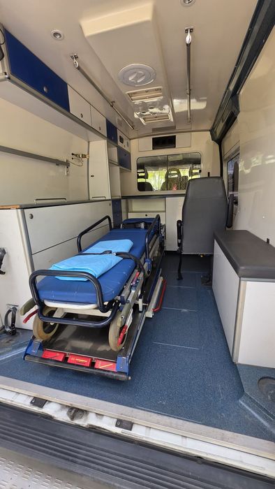 Karetka pogotowia sanitarny citroen jumper 3.0