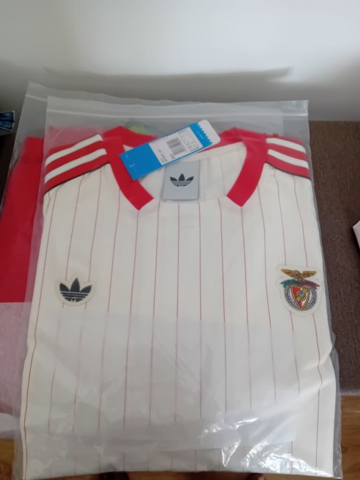 Várias camisolas