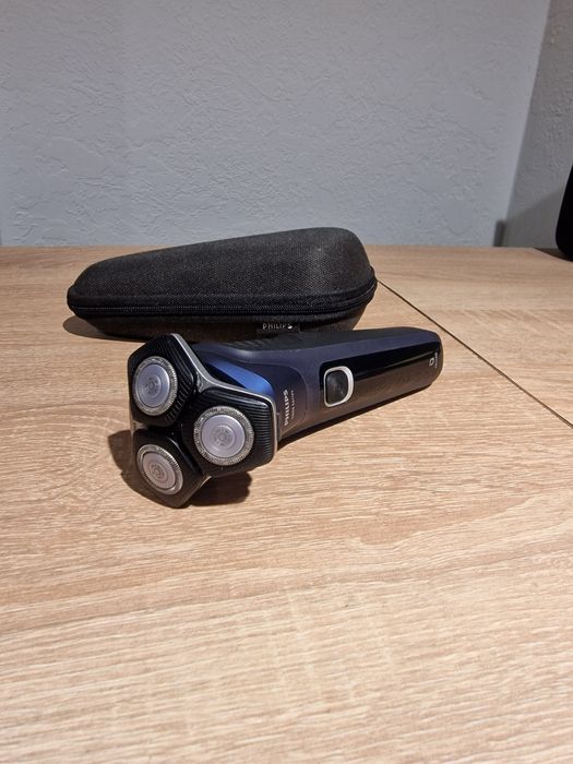 Електробритва  модель Philips Shaver Series 5000 S58