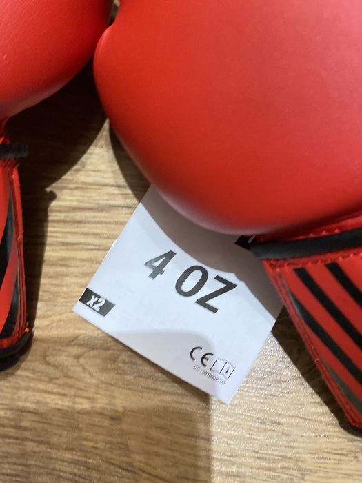 Saco de boxe pequeno + luvas 4oz - Novo