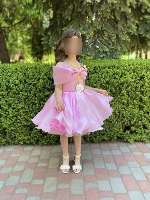 Продам сукню на дівчинку