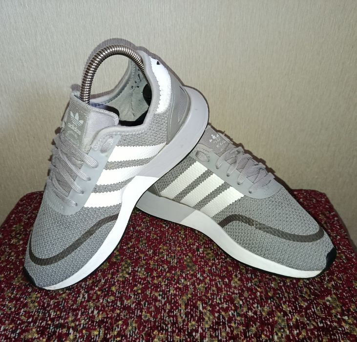 Кросівки фірми Adidas 38 розміру