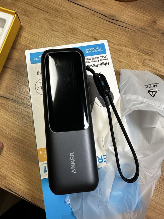 Anker power 25000 mAh 165W PD Built-In Double USB-C Cables