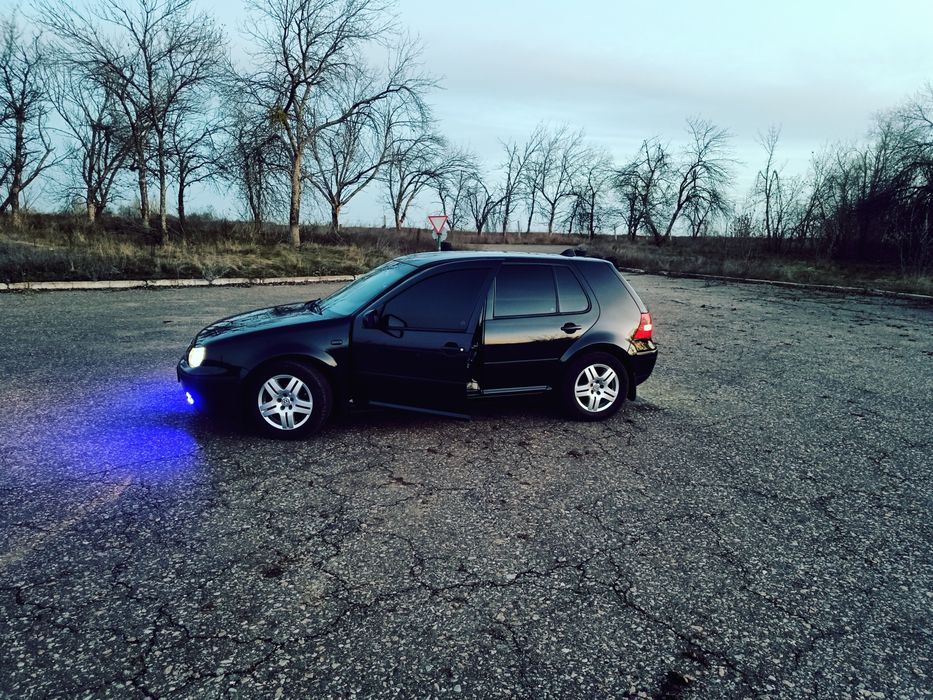 VW GOLF4 1.4 бензин