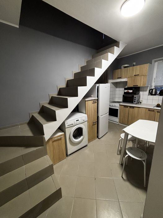 Частина приватного будинку двокімнатна квартира