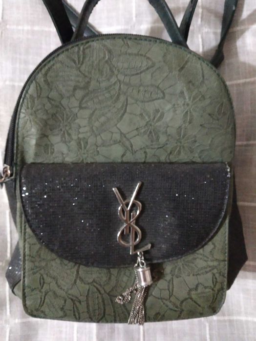 Сумка-рюкзак б/у.