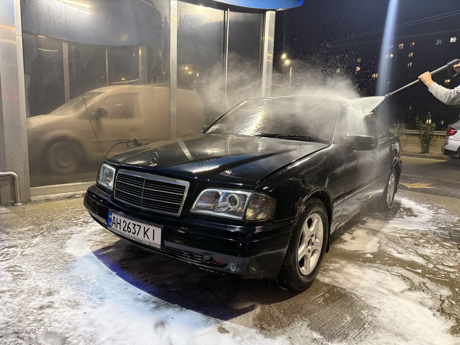 Mercedes-Benz W202 C-Class