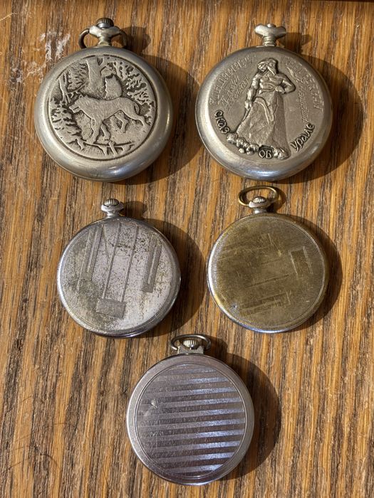 Чоловічі кішенькові годинники(карманние часи)*Молнія*період ссср.Живі.