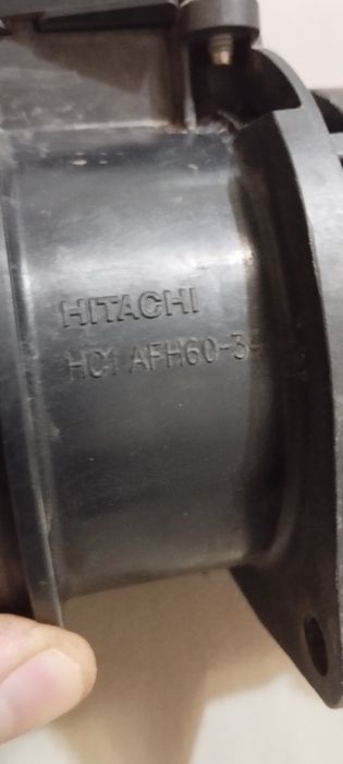 Росходомір повітря vag 06j 906 461 фірми hitachi