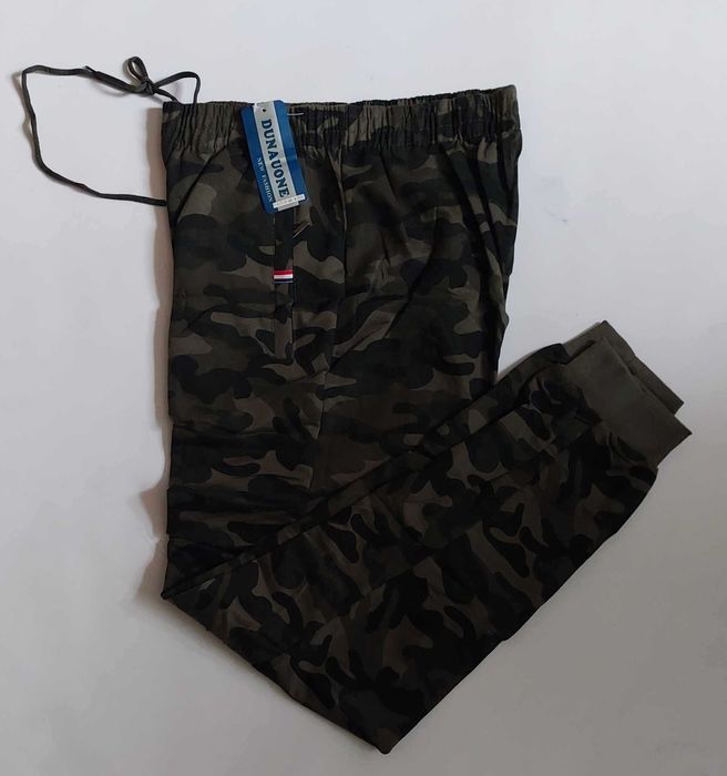 Spodnie męskie dresowe moro ciemne Dunauone Y-4171 r. M pas do 90 cm