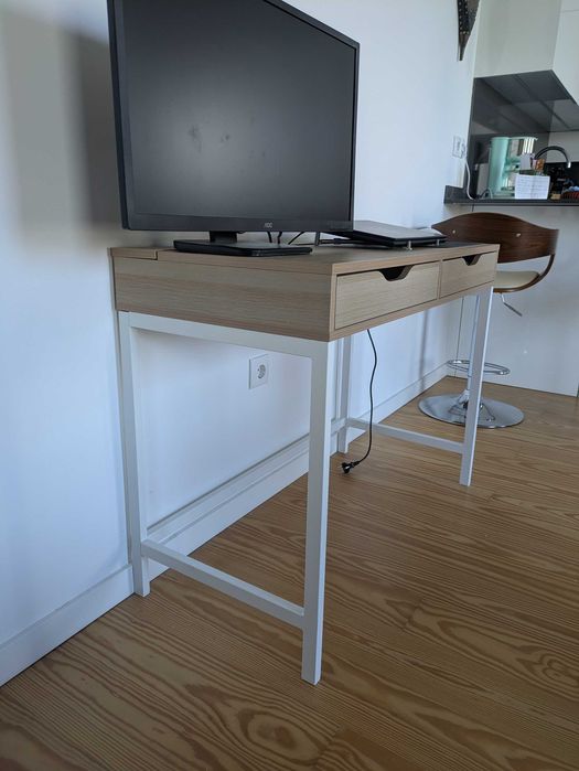 Secretária IKEA ALEX