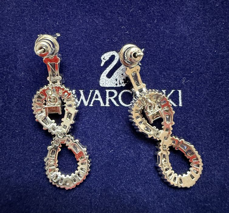 Kolczyki Hyperbola nieskończoność sygn Swarovski