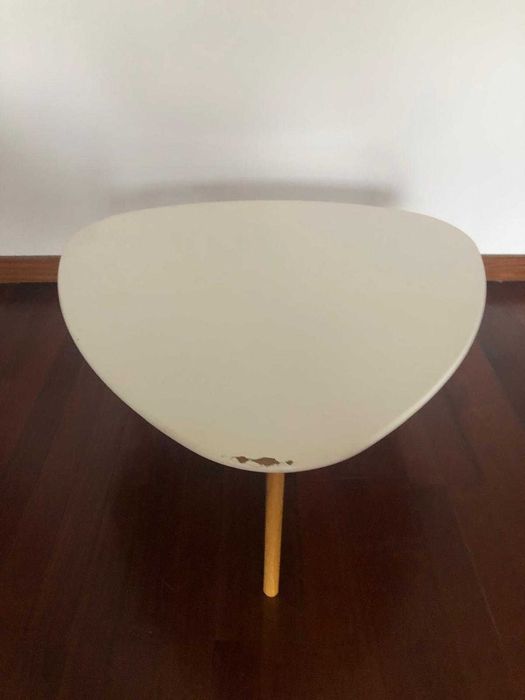 URGENT: Low and Small Table64309818663682121