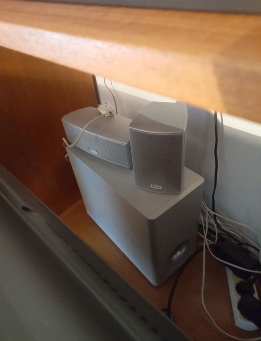 AEG DVD Player + Speakers64738468589826121