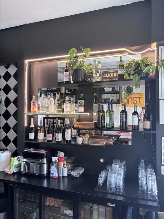 Odstąpie bar na warszawskim zoliborzu/ sprzedaz spolki zoo