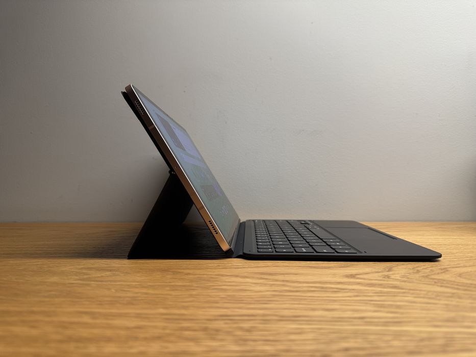 Samsung Galaxy Tab S8 SM-X700 stan idealny