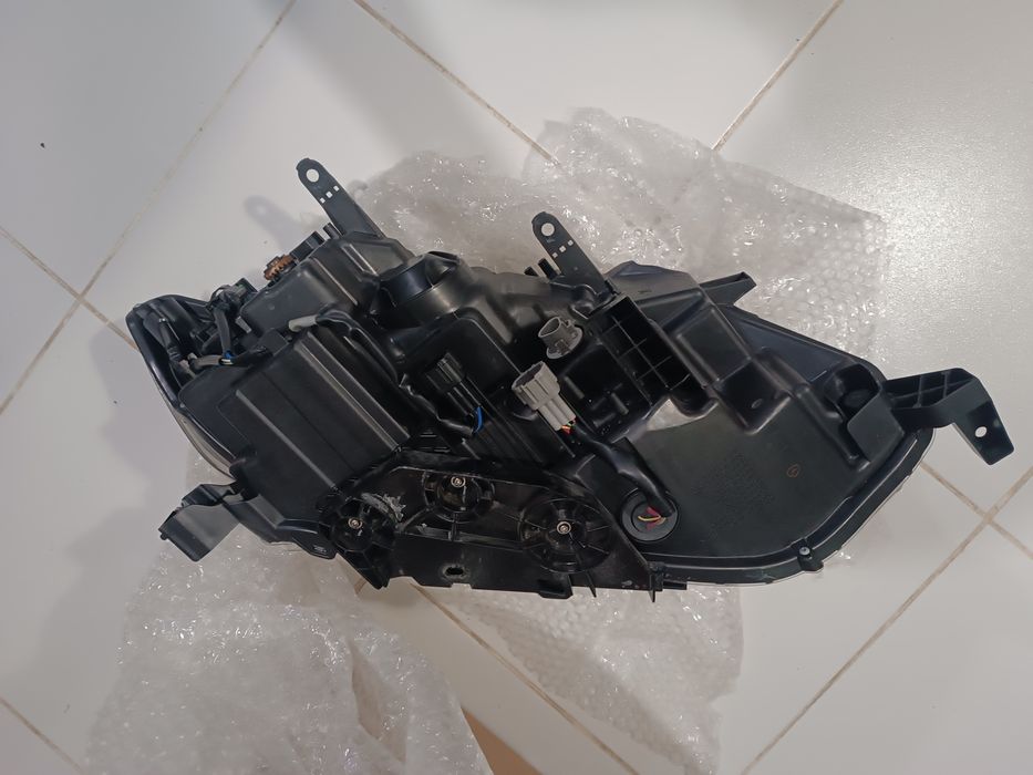 Фары нисан Rague