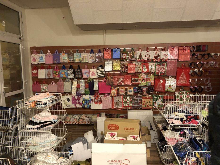 Meble sklepowe Lady regaly witryny sklepowe space wall