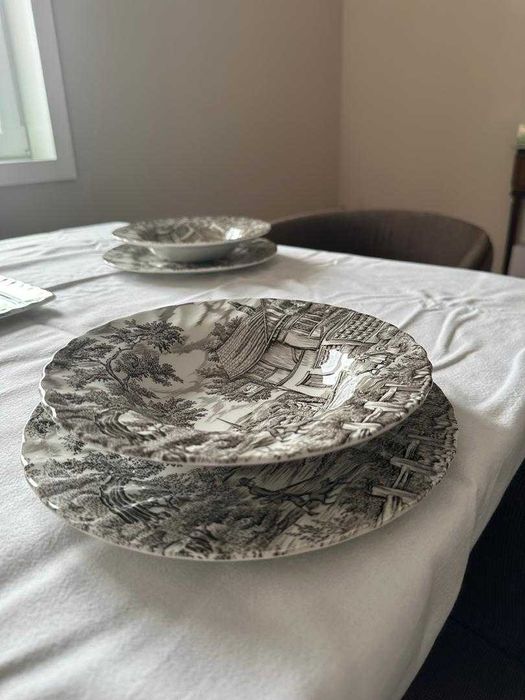 Serviço de loiça inglesa.