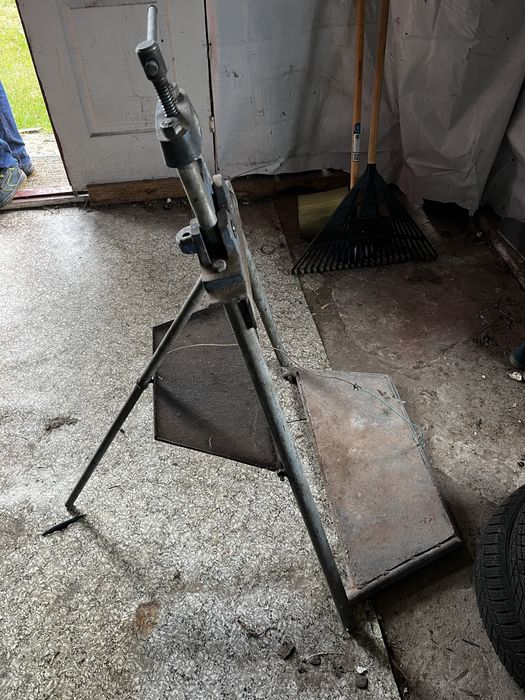 Imadło hydrauliczne do rur Pionier