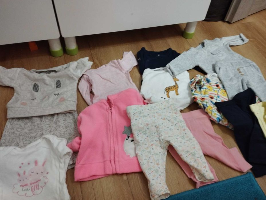 Ubranka dla dziewczynki 44-50-56 jak nowe!