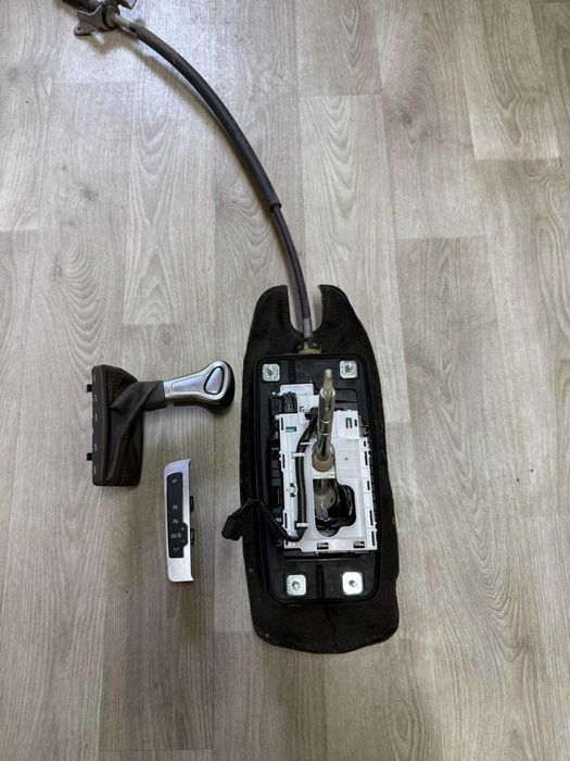 Кулиса коробки передач АКПП на Audi Ауди Q5 q5 Кью 5 кю 5 8K1713041T