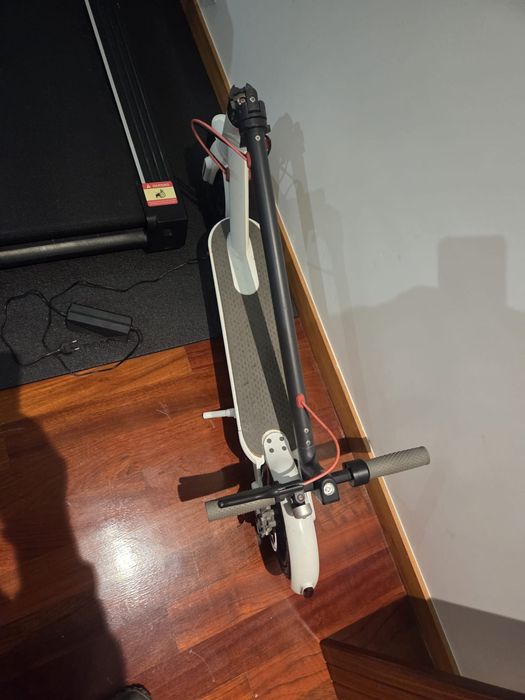 Trotinete em bom estado e com pouco uso.