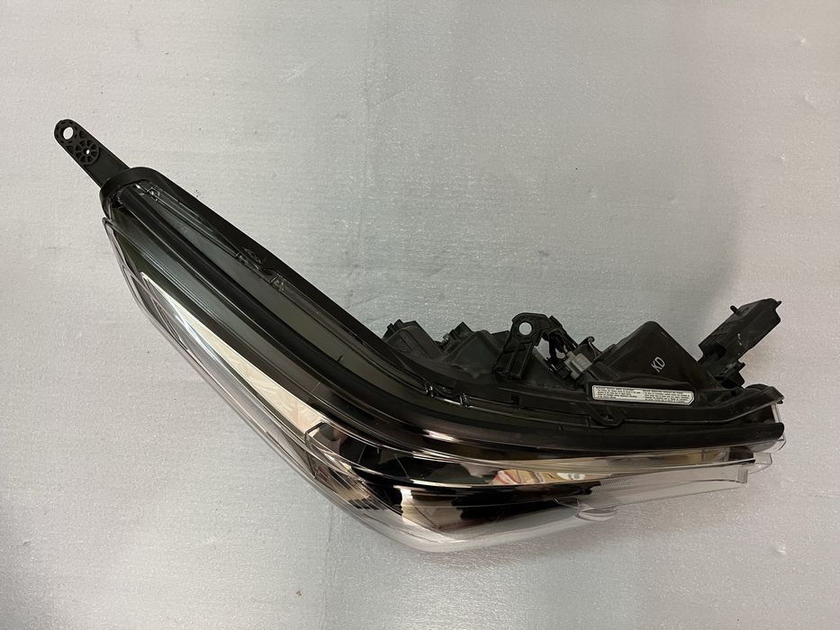 Фара права Subaru Forester 2022 2023 2024 KD америка