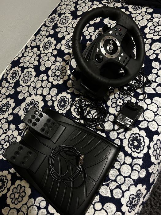 volante logitech driving force Pro streering wheel .