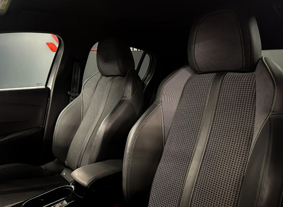 Peugeot E-208 GT 2023