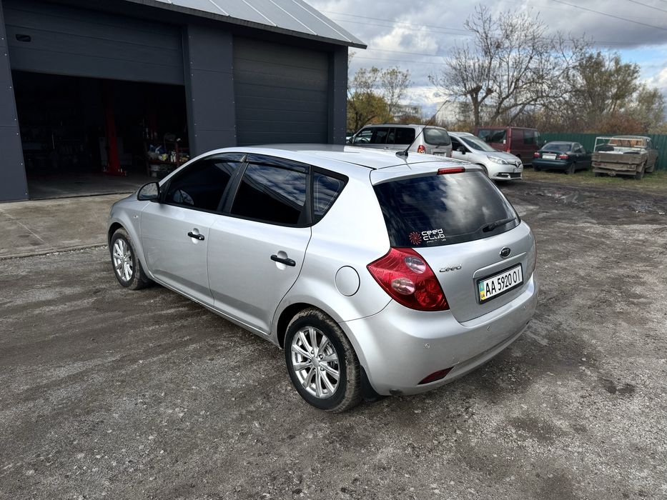 Продам Kia Ceed 2008