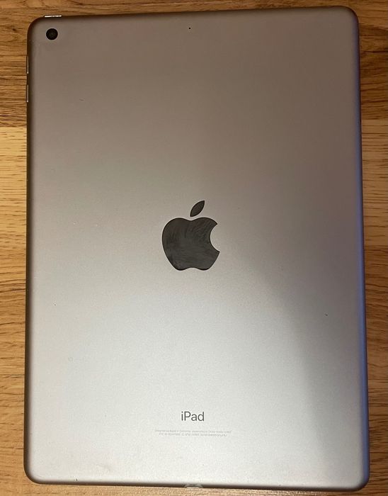 Продам IPad 6 покоління A1893 на 2/32 ГБ