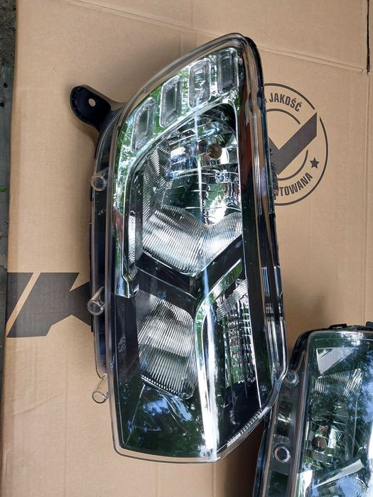 DACIA SANDERO logan II LIFT 2016 +  lampy przednie nowe