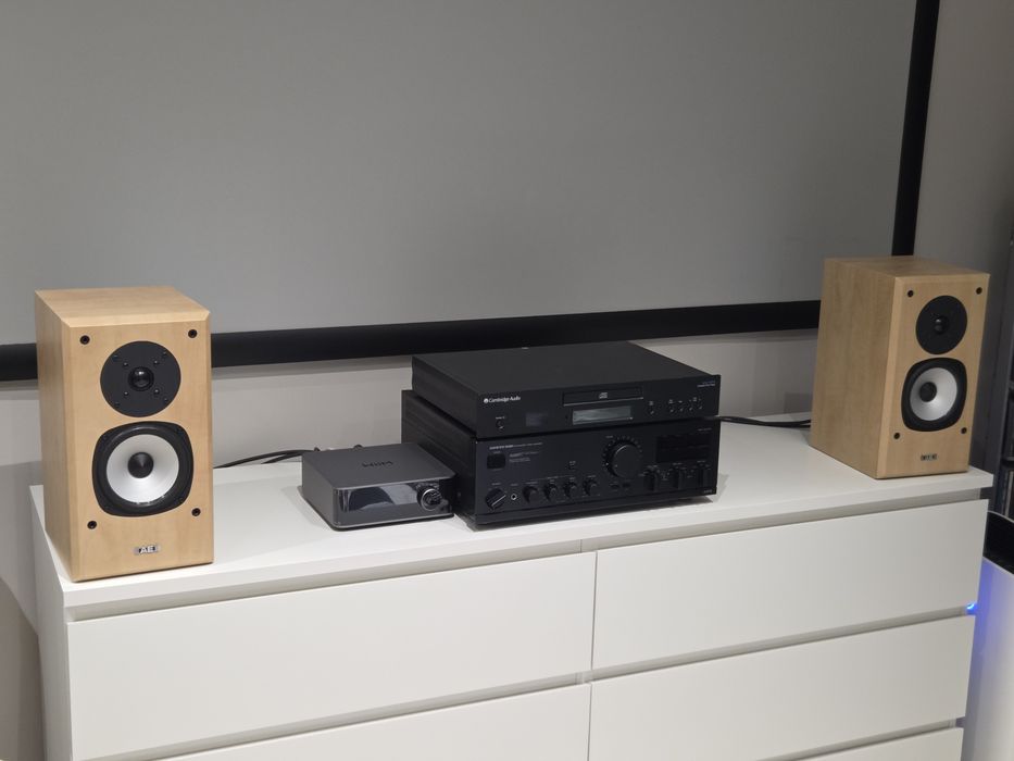 Kolumny podstawkowe AE Aegis evo one