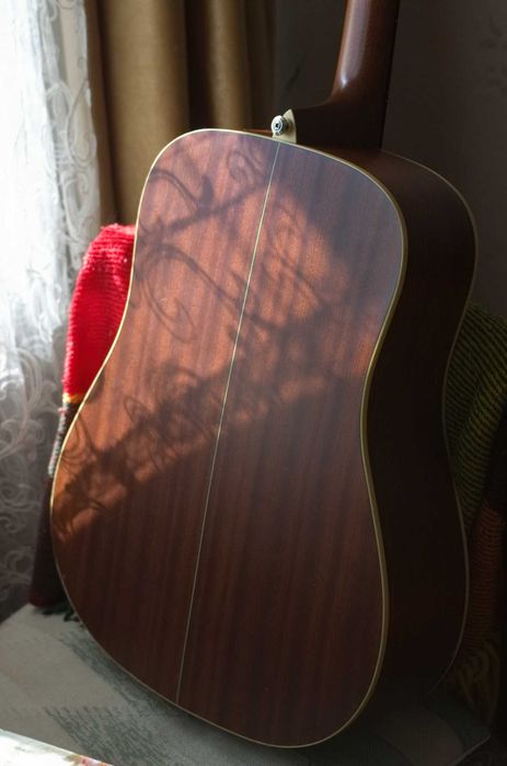 Ibanez акустика кедр + красное дерево