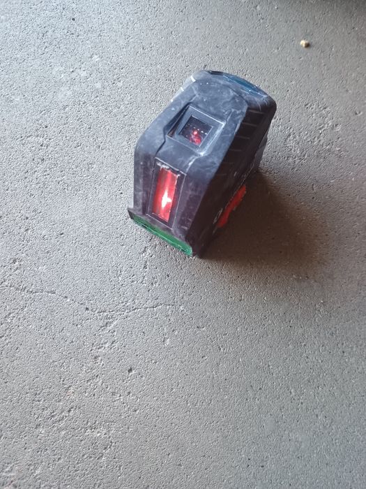 Laser krzyżowy Bosch GLL 2-15 punktowy